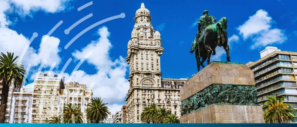 Montevideo city skyline featuring the Palacio Salvo and Plaza Independencia, representing dLocal’s growth as a Latin American payments leader securing UK FCA authorisation.