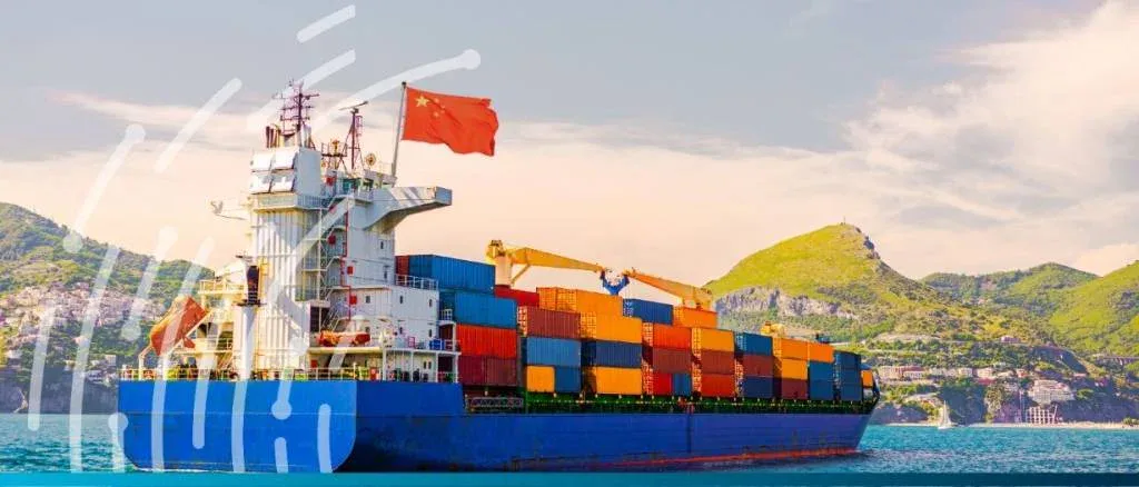 Container ship in the Panama Canal representing the stalled $23B BlackRock deal and China’s push for a stake through COSCO.